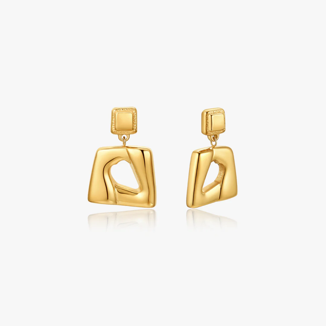 Amara Bold Rectangle Earrings - Image 3