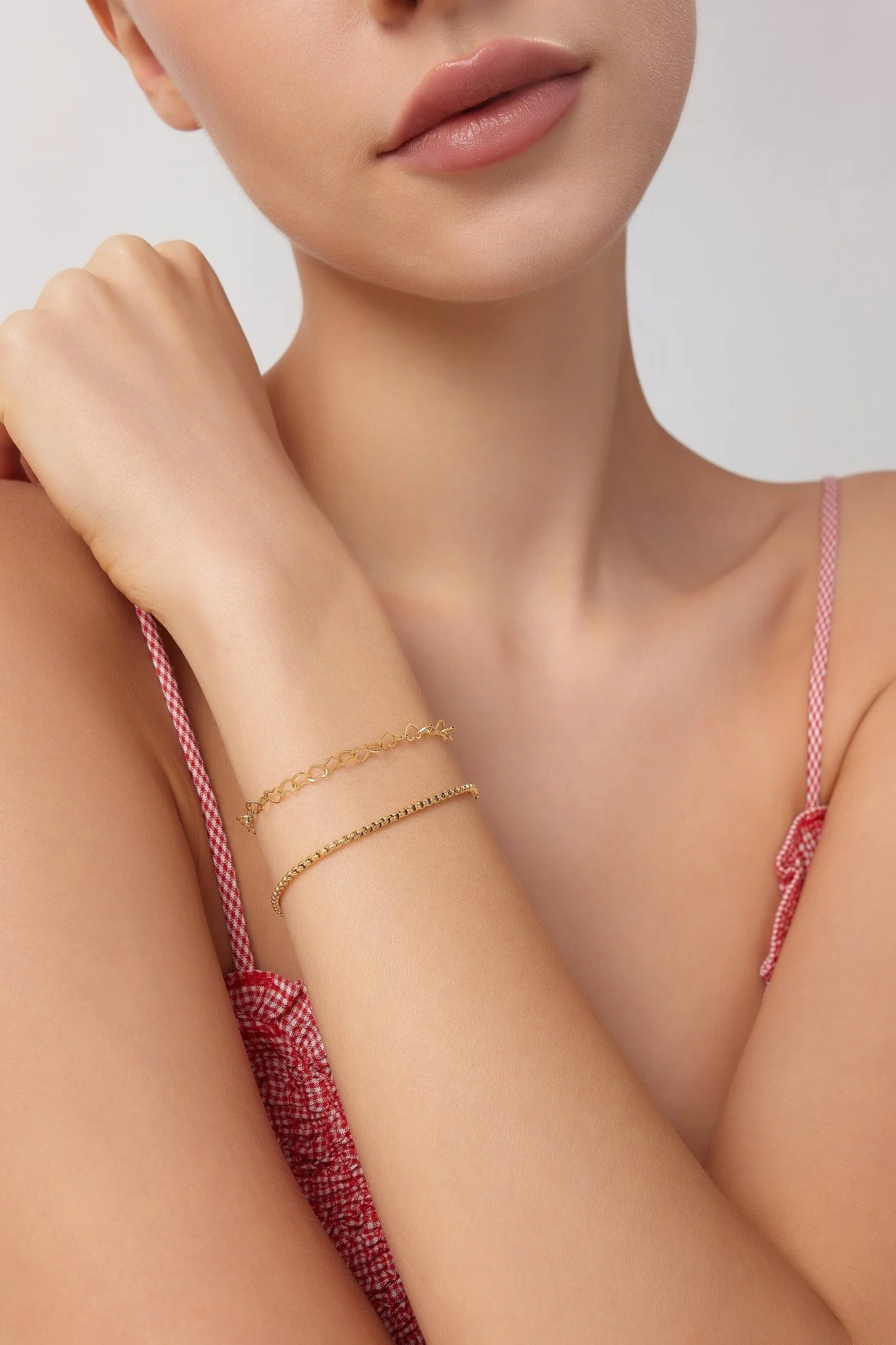 Celia Heart Chain Bracelet - Image 4