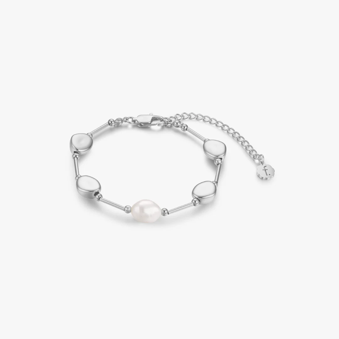 Esme Beaded Pearl Bracelet - Image 6