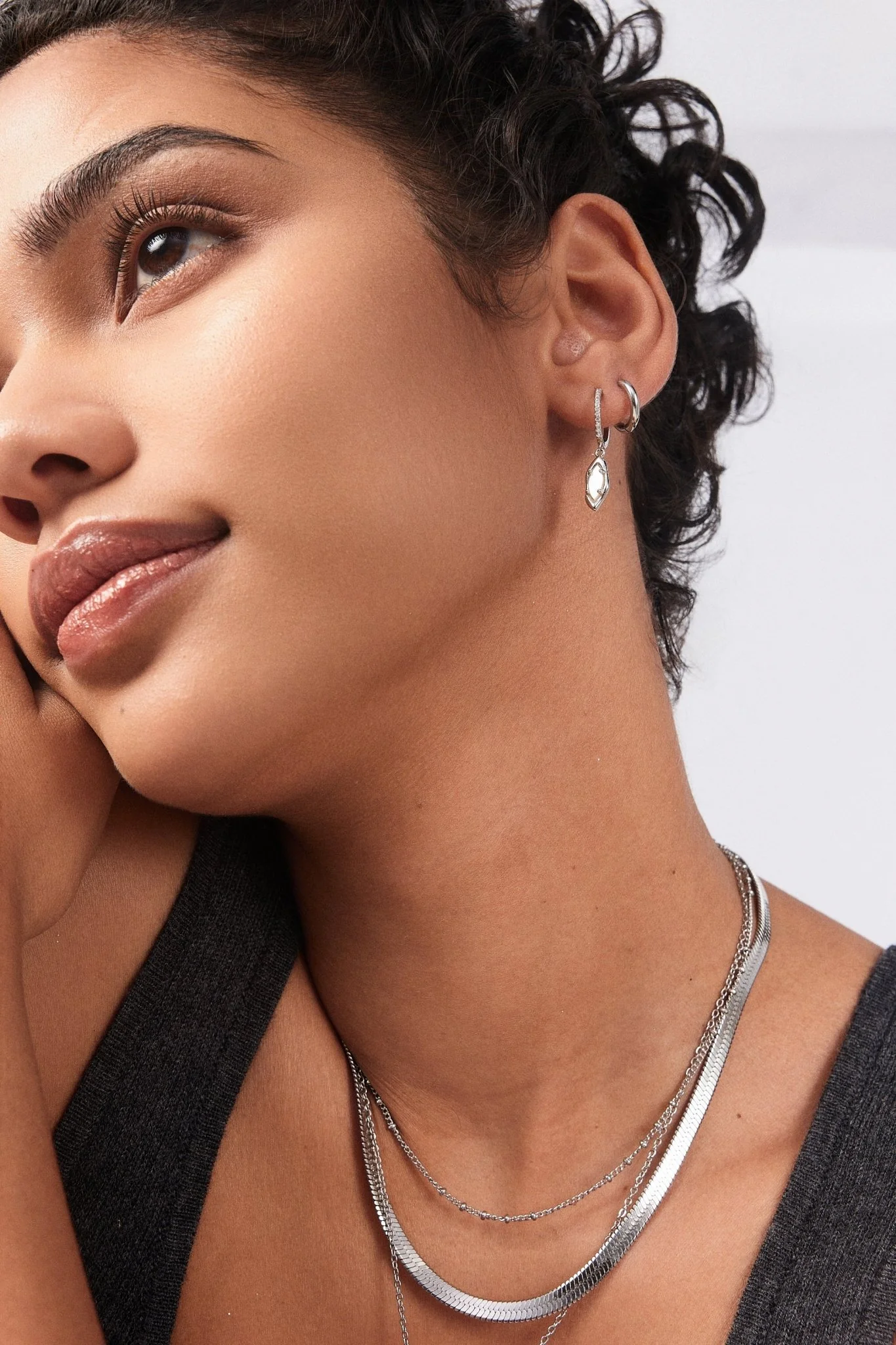 Everyday Seamless Huggie Hoops - Image 3