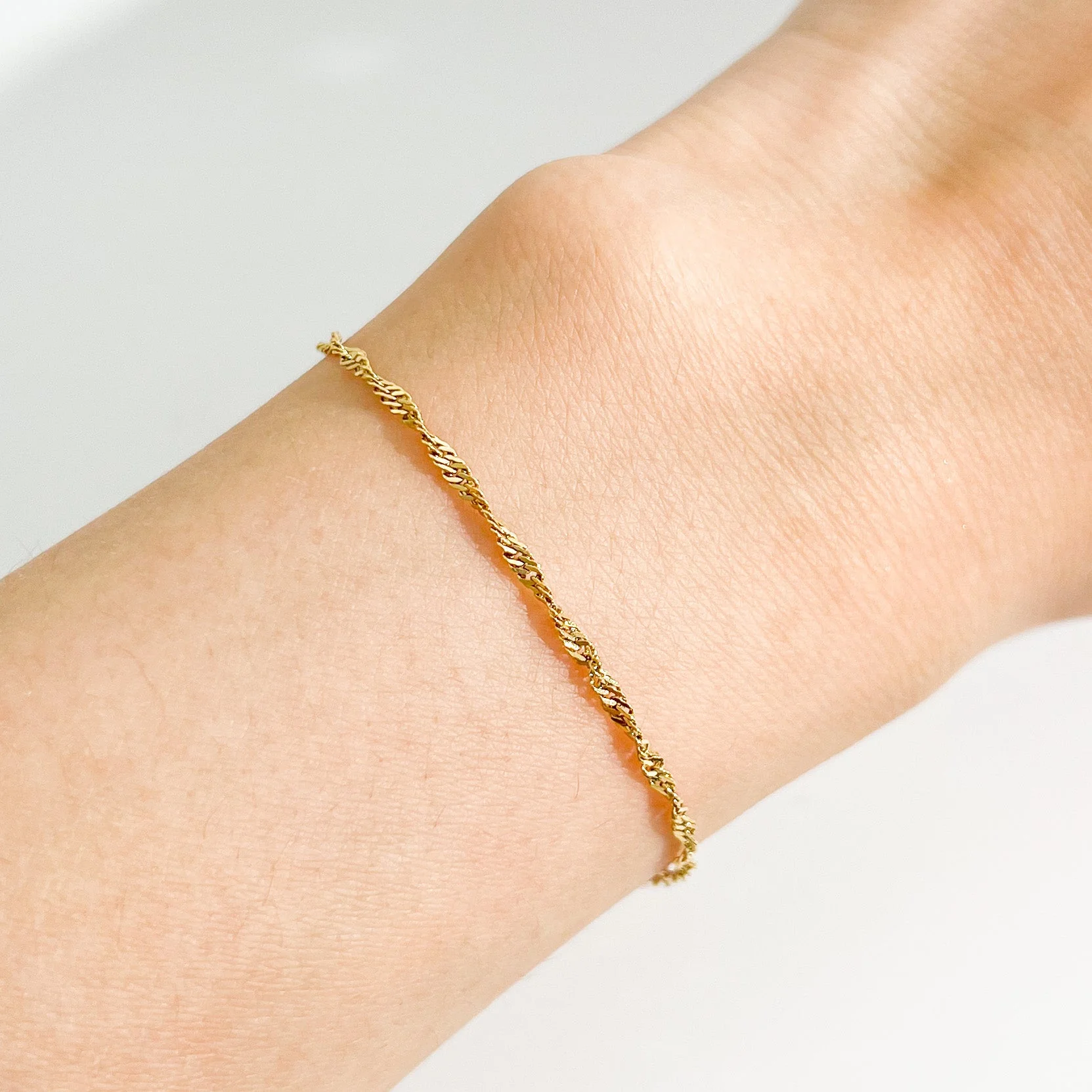 Felicia Bracelet in Gold - Image 3