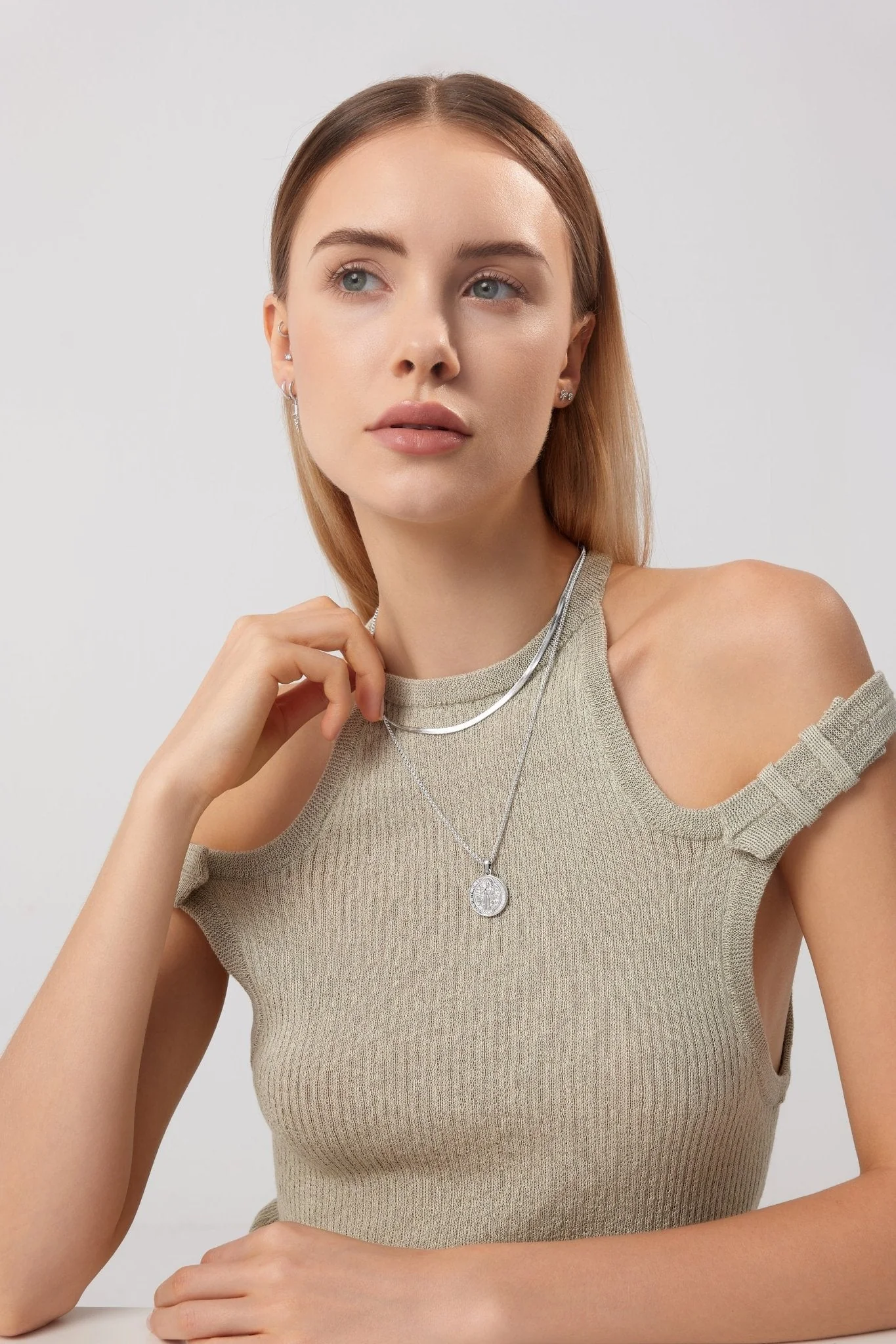 Gwendolyn Herringbone Necklace - Image 5