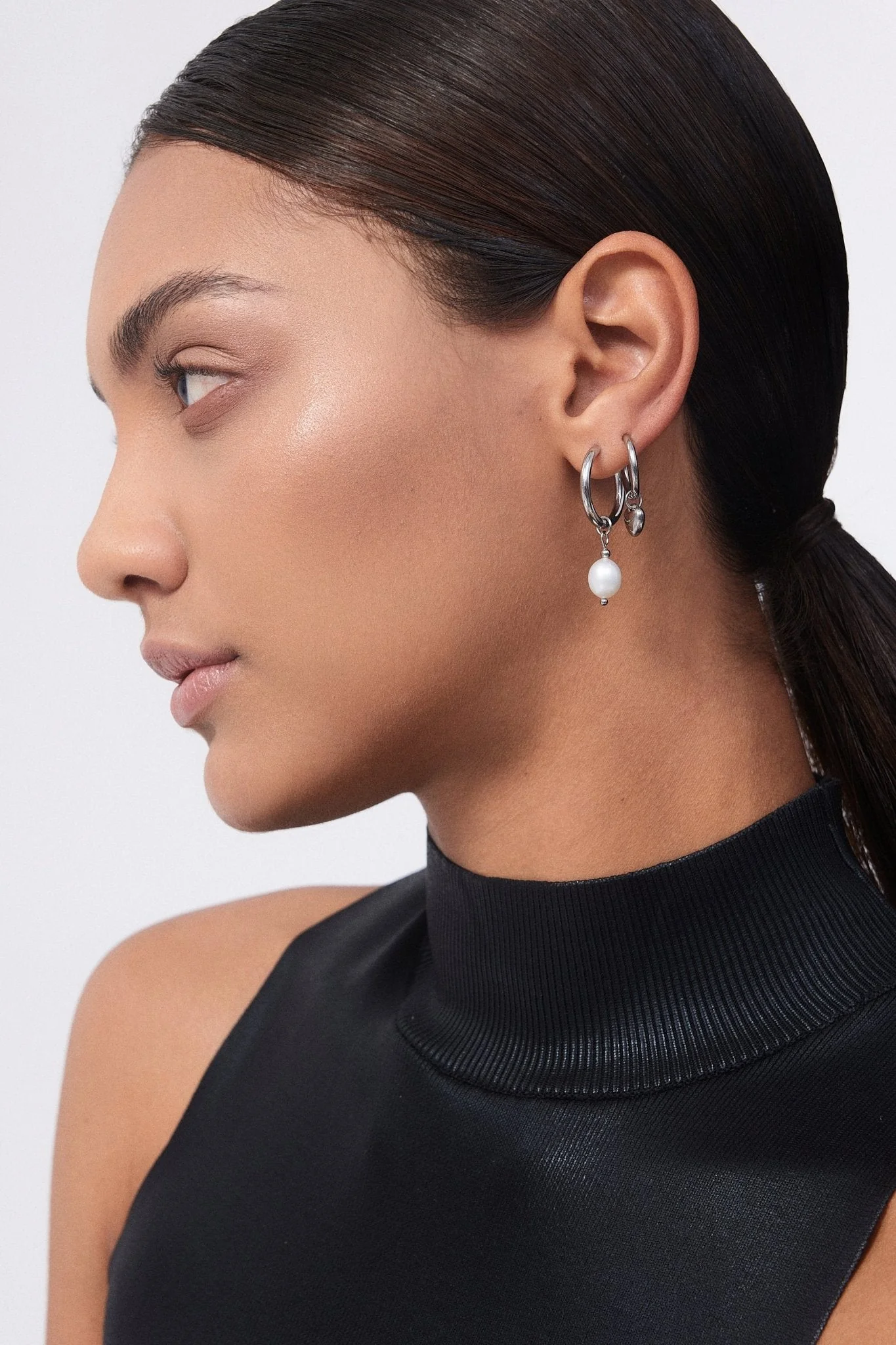 June Pearl Earrings - Image 4