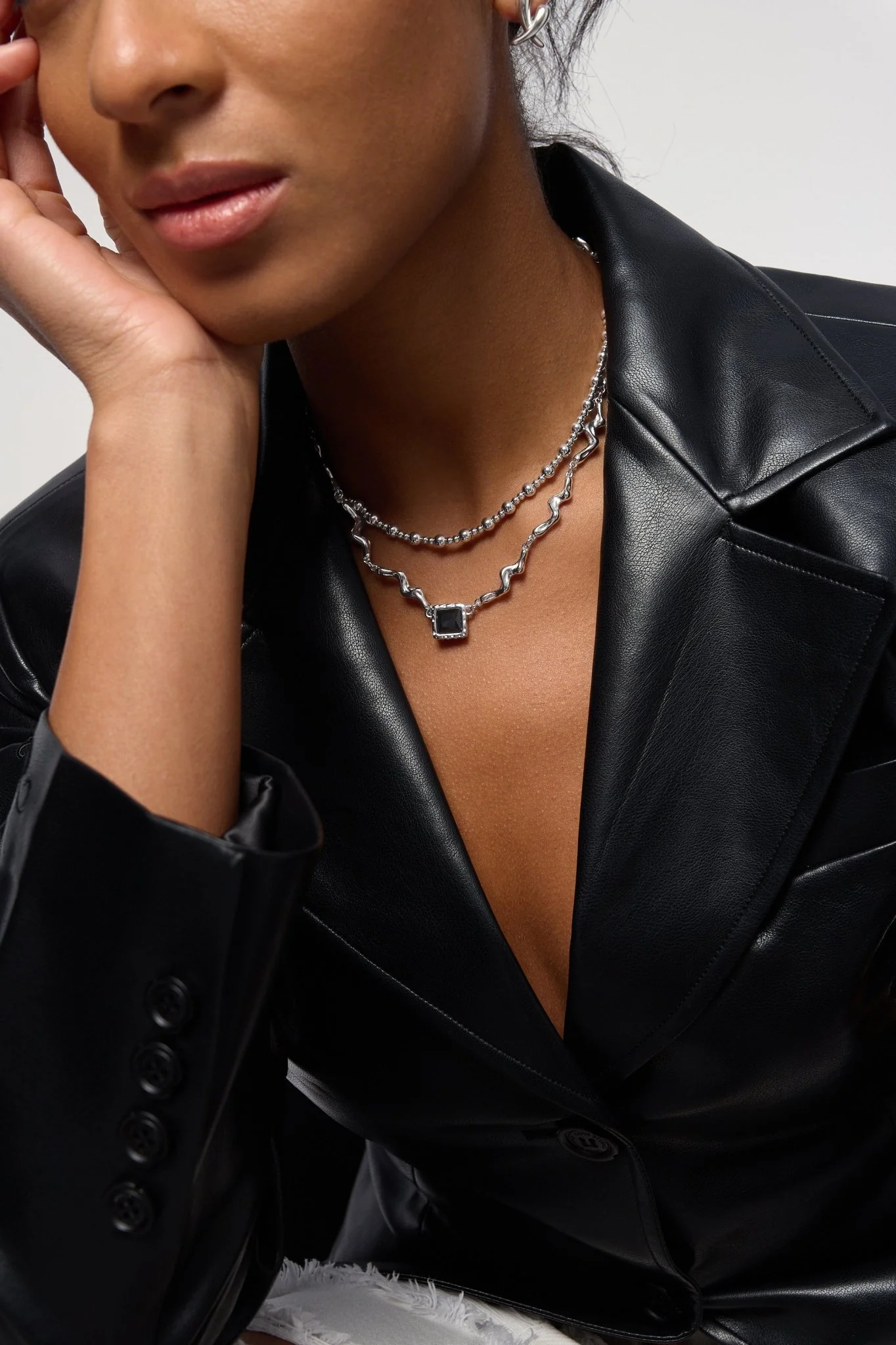 Liora Square Black Gem Necklace - Image 3