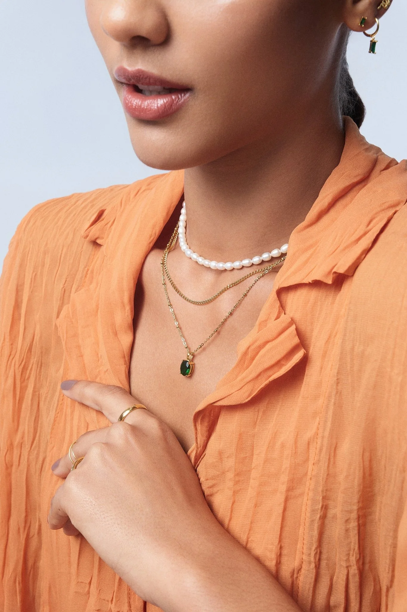 Oval Gem Necklace in Green - Image 3