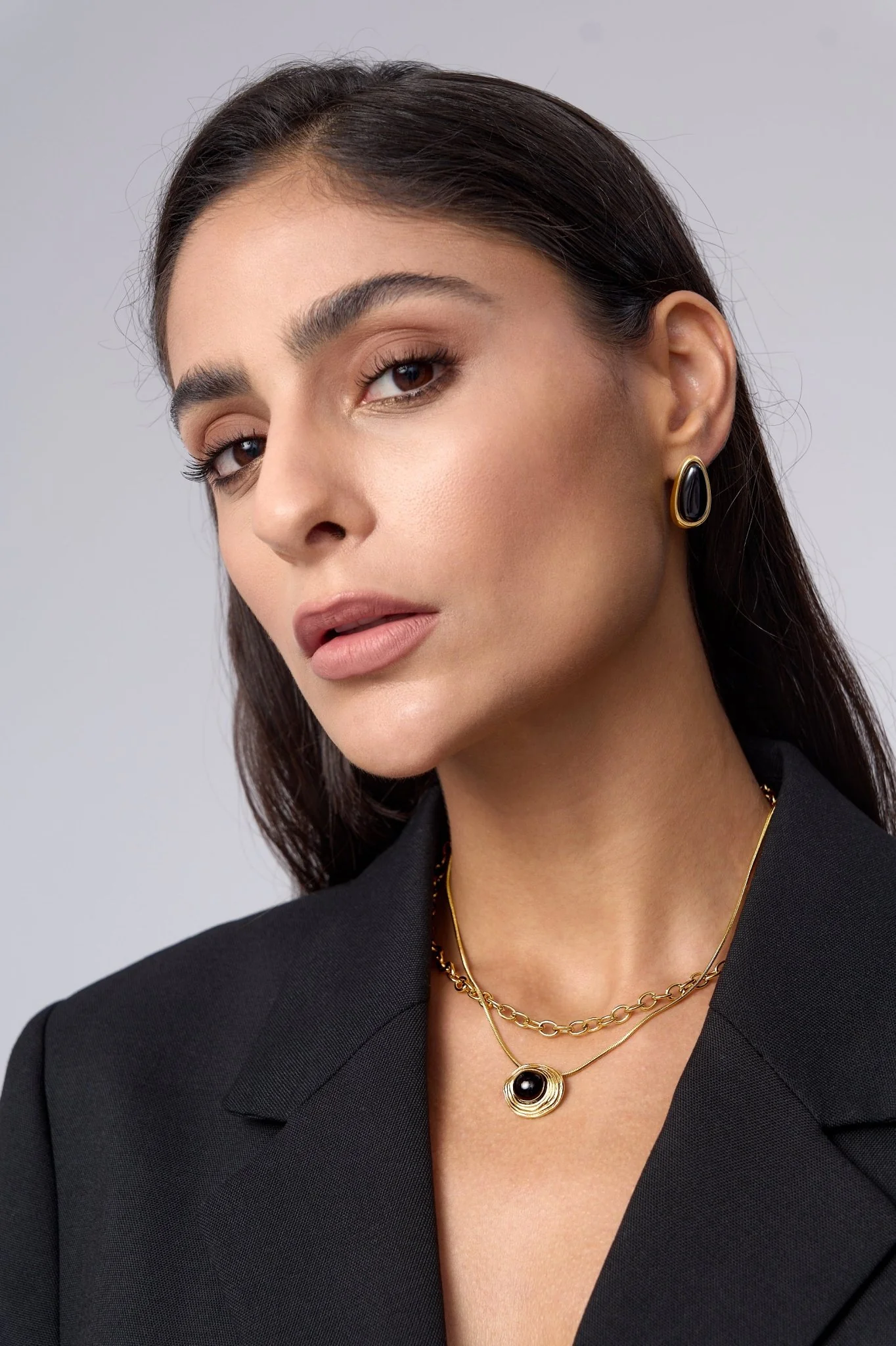 Thea Black Gem Necklace - Image 2
