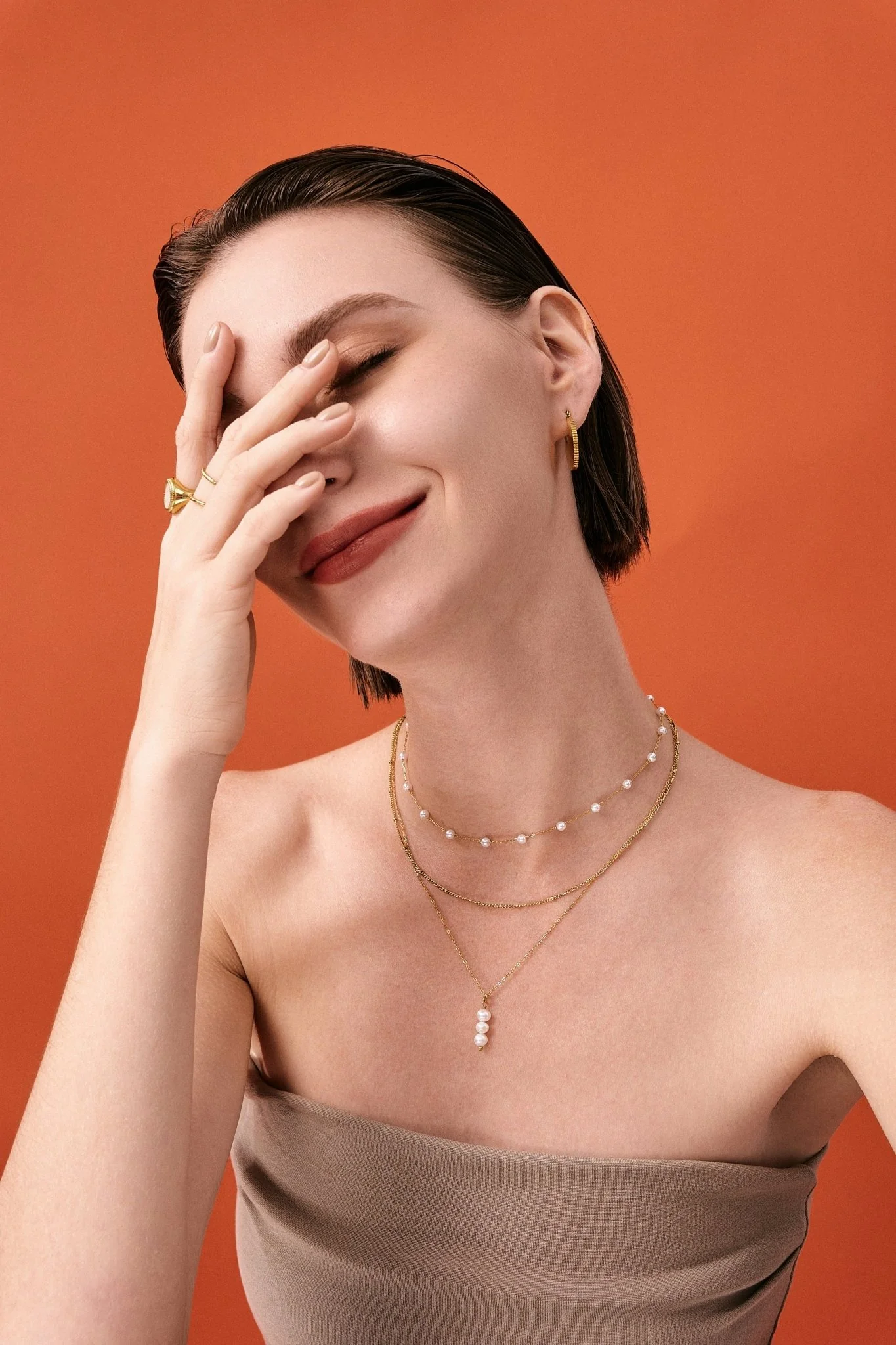 Two Layer Pearl Necklace - Image 4