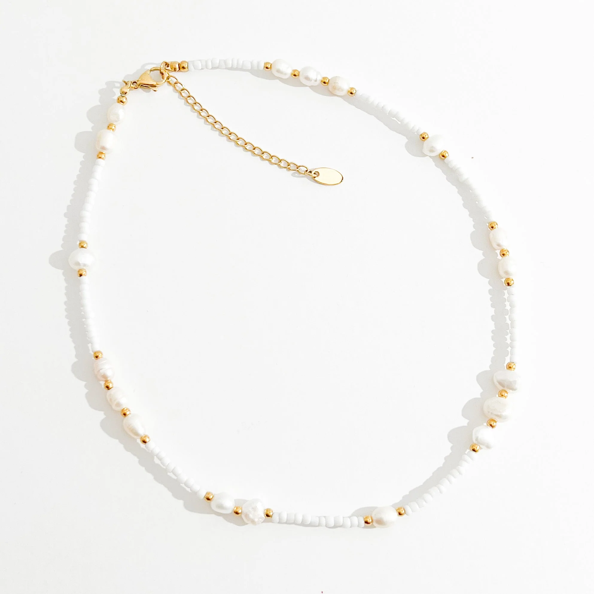 White Beads + Pearls Necklace - Image 4